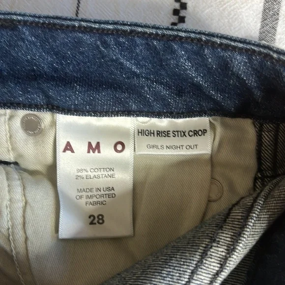Amo • high rise stix crop jeans